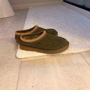 UGG Tasman slippers